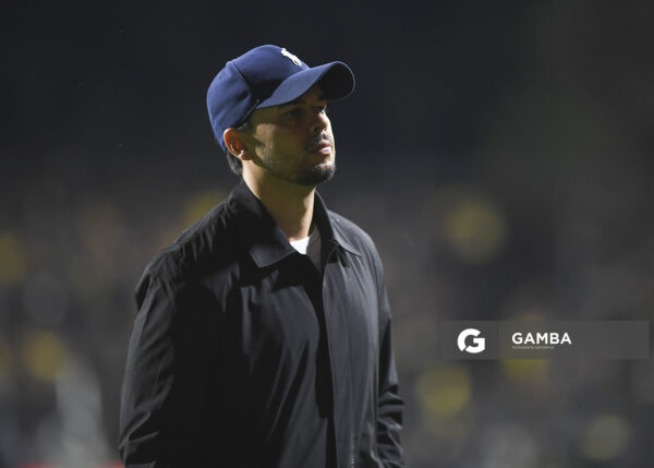 Cristian Chambian, director técnico de Racing. Torneo Clausura. Estadio Parque Alfredo V. Viera.