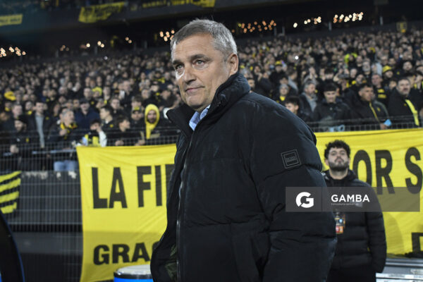 Diego Aguirre, director técnico de Peñarol. Copa Conmebol Libertadores. Estadio Campeón del Siglo.