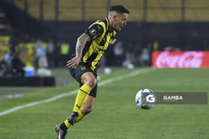 Javier Cabrera, de Peñarol. Copa Conmebol Libertadores. Estadio Campeón del Siglo.