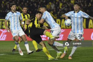 Maximiliano Silvera, de Peñarol. Copa Conmebol Libertadores. Estadio Campeón del Siglo.