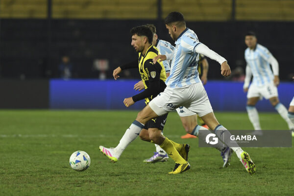Eric Remedi, de Peñarol. Copa Conmebol Libertadores. Estadio Campeón del Siglo.