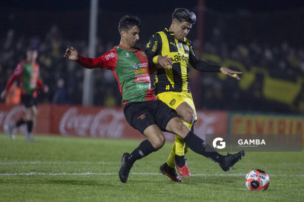Matías Arezo, de Peñarol. Torneo Clausura. Estadio Campeones Olímpicos.