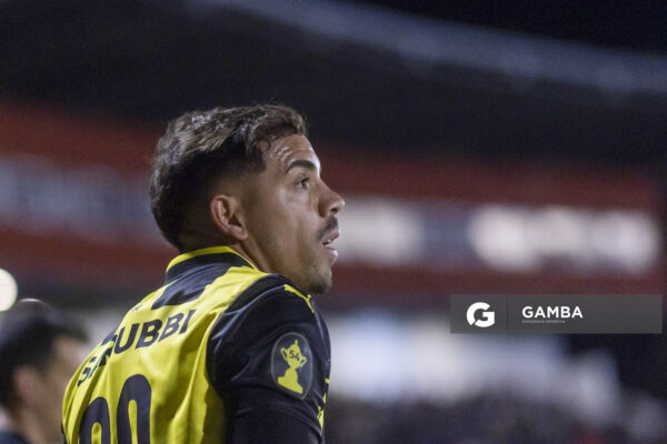 David Terans, de Peñarol. Torneo Clausura. Estadio Campeones Olímpicos.