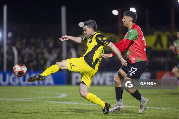 Lucas Hernández, de Peñarol. Torneo Clausura. Estadio Campeones Olímpicos.