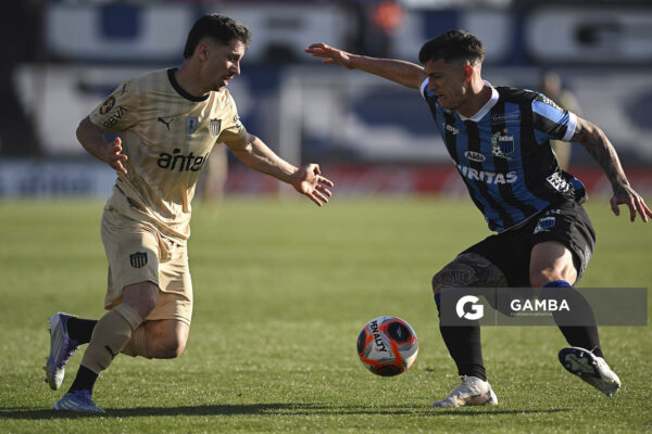 Maximiliano Silvera, de Peñarol. Torneo Clausura. Estadio Belvedere.