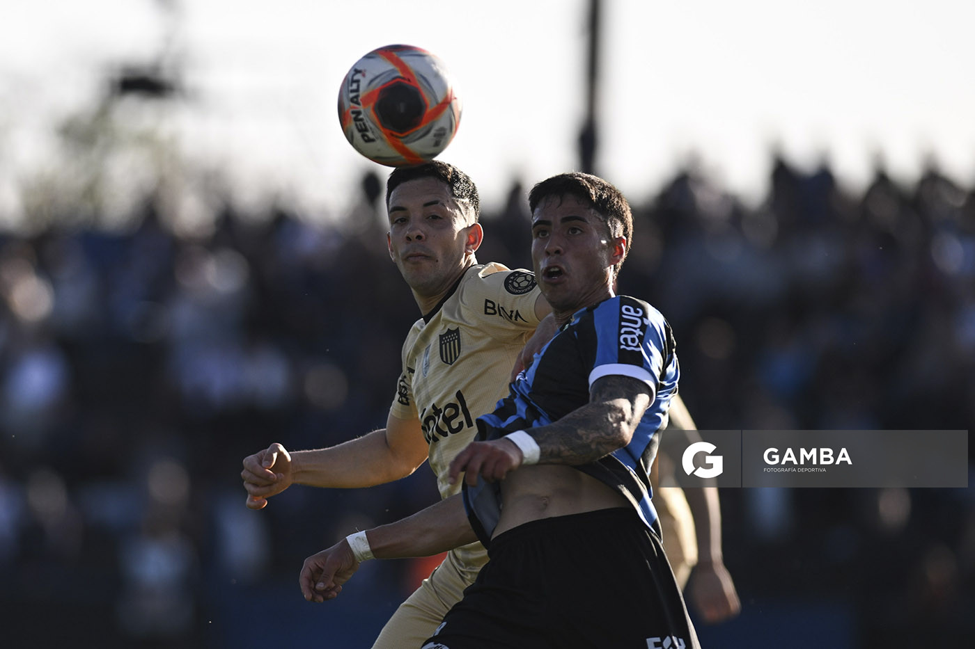 Agustín Cayetano, de Liverpool. Torneo Clausura. Estadio Belvedere.