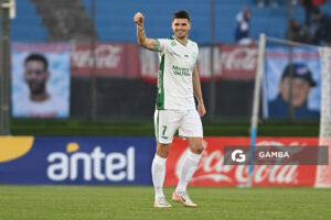 Álvaro López, de Plaza Colonia. Torneo Clausura. Estadio Centenario.