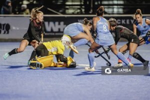 Manuela Quiñones, de Uruguay. Copa Panamericana de Hockey. Cancha Celeste.