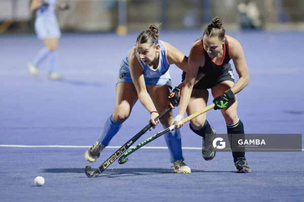 Manuela Quiñones, de Uruguay. Copa Panamericana de Hockey. Cancha Celeste.