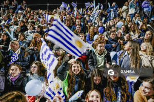 Hinchas de Uruguay. Copa Panamericana de Hockey. Cancha Celeste.
