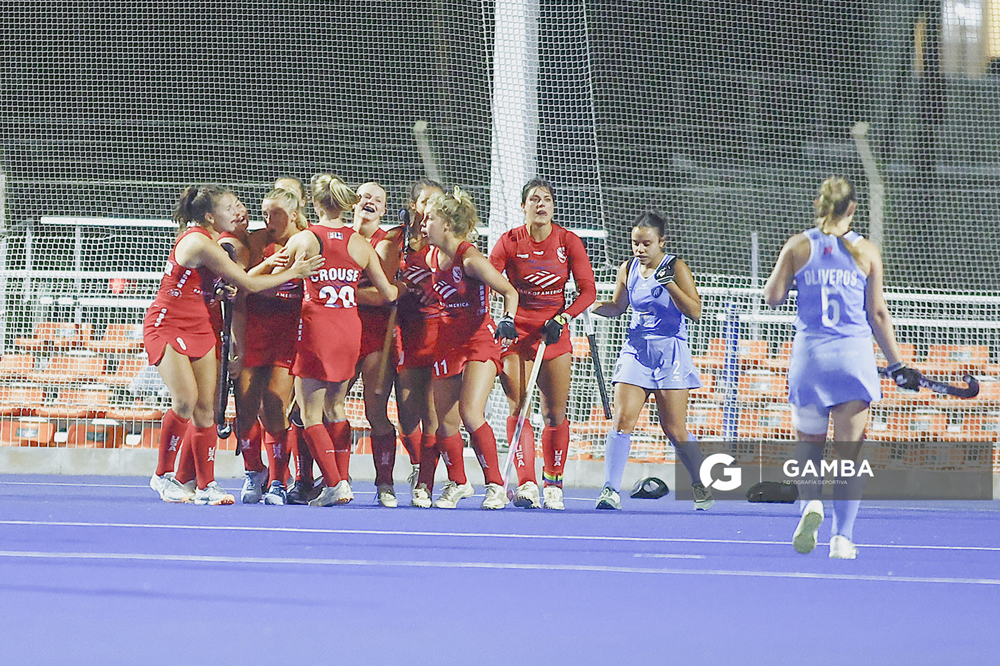 Jugadoras de Estados Unidos tras el gol convertido por Ryleigh Heck. Copa Panamericana de Hockey. Cancha Celeste.