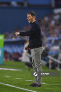 Joaquín Papa, director técnico de Liverpool. Torneo Clausura. Estadio Gran Parque Central.