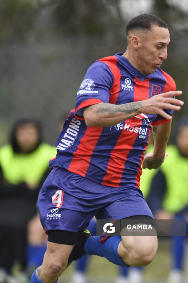 Luis Buzón, de Lito. Campeonato Minuano. Complejo Deportivo de Sportivo Minas.