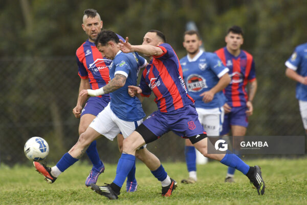 Gastón Lucas, de Sportivo Minas. Campeonato Minuano. Complejo Deportivo de Sportivo Minas.