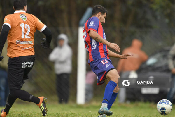 Marcelo Correa, de Lito. Campeonato Minuano. Complejo Deportivo de Sportivo Minas.
