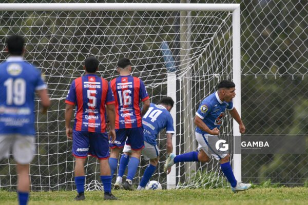Hugo González, de Sportivo Minas. Campeonato Minuano. Complejo Deportivo de Sportivo Minas.