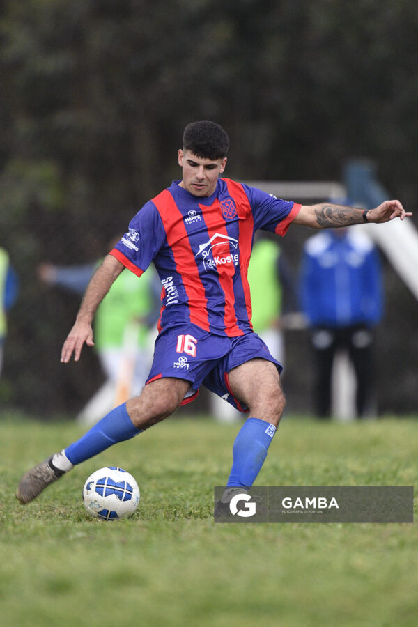 Santiago Genta, de Lito. Campeonato Minuano. Complejo Deportivo de Sportivo Minas.