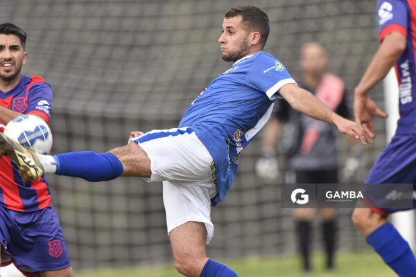 Diego Delgado, de Sportivo Minas. Campeonato Minuano. Complejo Deportivo de Sportivo Minas.