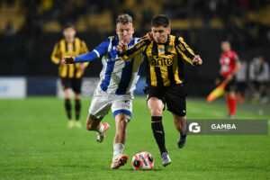 Ignacio Sosa, de Peñarol. Torneo Clausura. Estadio Campeón del Siglo.