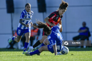 Natalia Arbelo, de Litoral, 23ª Copa Nacional de Fútbol Femenino. Estadio Parque Artigas.