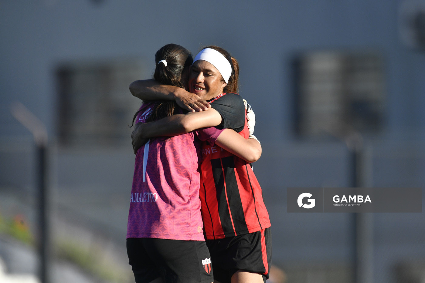Sofía García y Luciana Yubar, de Litoral. 23ª Copa Nacional de Fútbol Femenino. Estadio Parque Artigas.