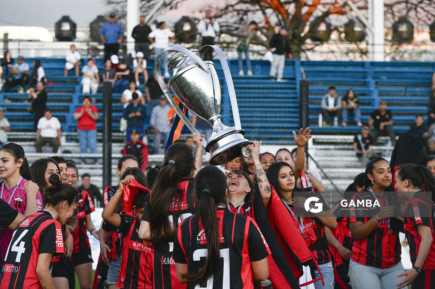Litoral Campeón de la 23ª Copa Nacional de Fútbol Femenino. Estadio Parque Artigas.
