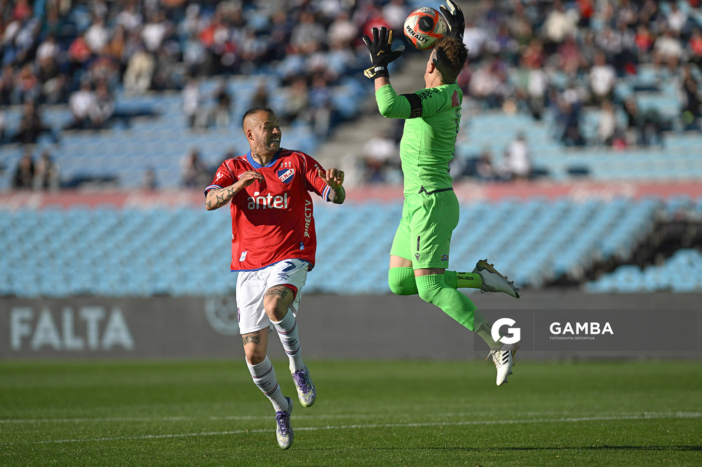 Sebastián Sosa, golero de Juventud, Torneo Clausura. Estadio Centenario.