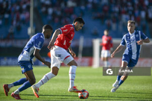 Maximiliano Gómez, de Nacional, Torneo Clausura. Estadio Centenario.