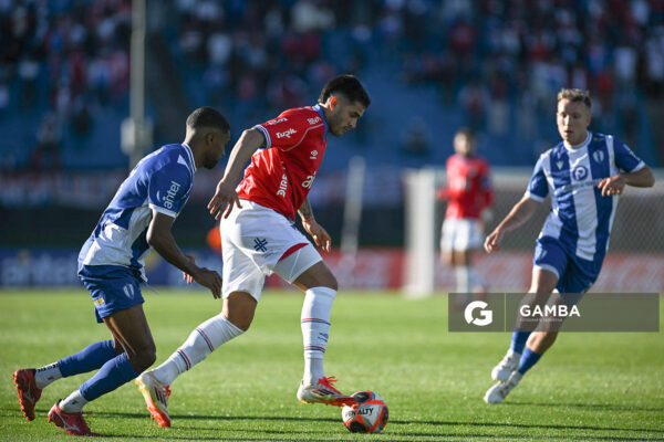 Maximiliano Gómez, de Nacional, Torneo Clausura. Estadio Centenario.