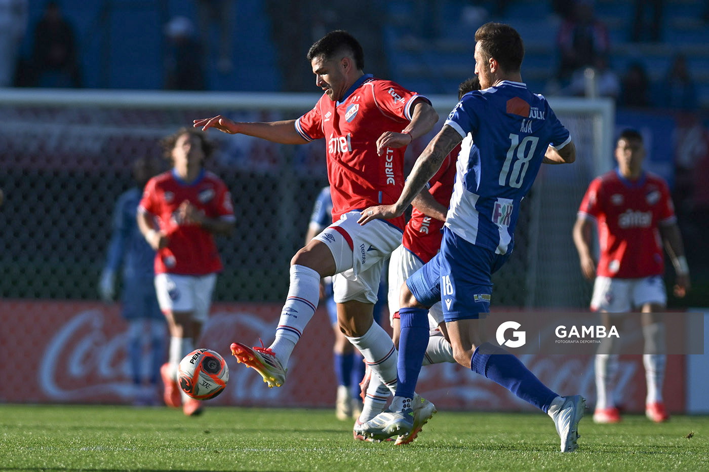 Maximiliano Gómez, de Nacional, Torneo Clausura. Estadio Centenario.