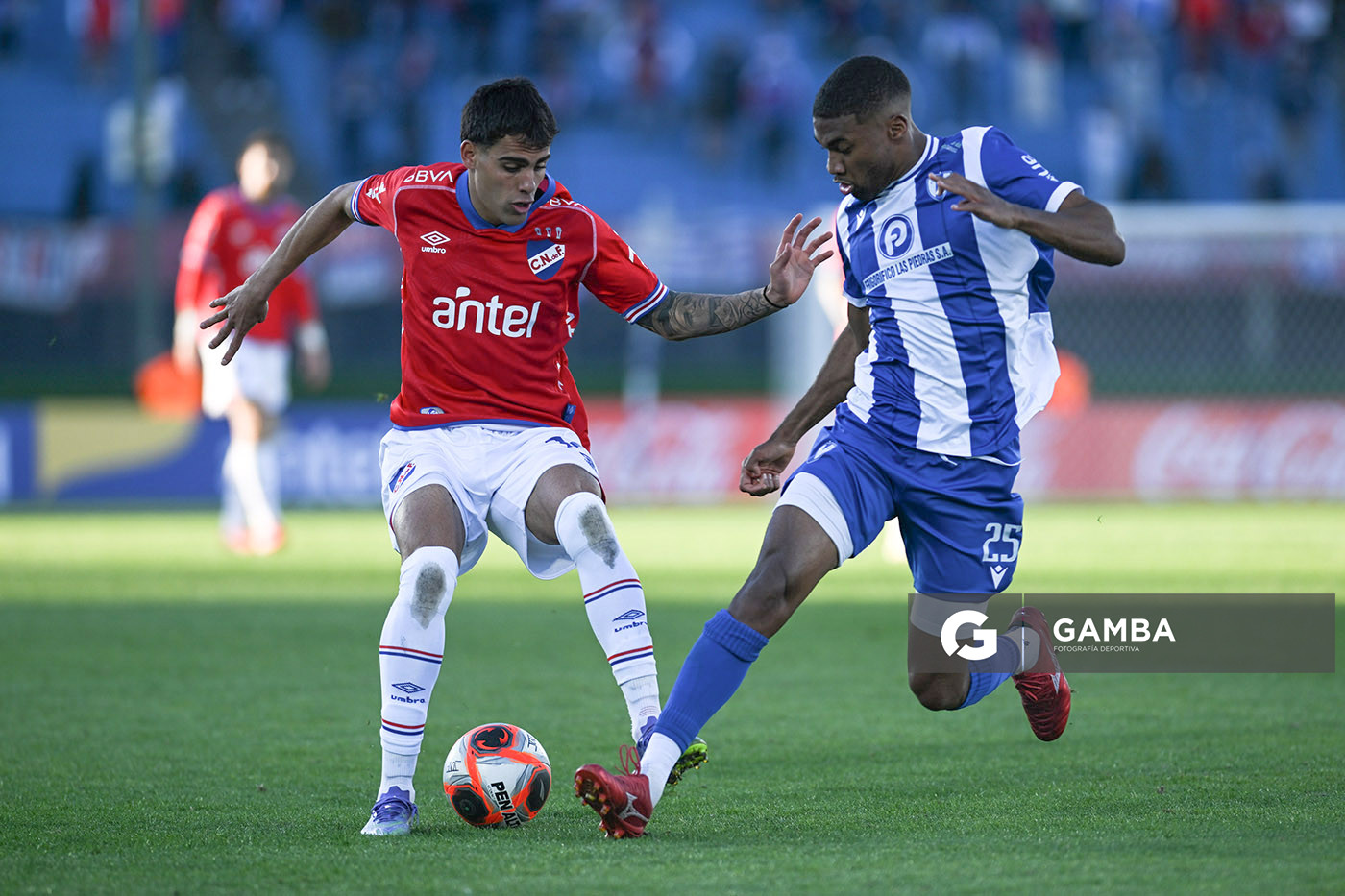 Lucas Villalba, de Nacional, Torneo Clausura. Estadio Centenario.