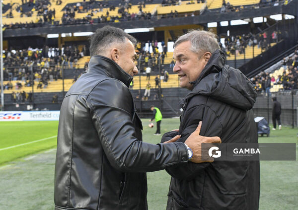 Gustavo Matosas y Diego Aguirre. Torneo Clausura. Estadio Campeón del Siglo.