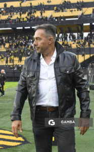 Gustavo Matosas, director técnico de Danubio, Torneo Clausura. Estadio Campeón del Siglo.