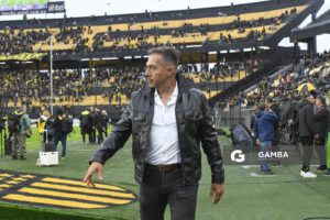Gustavo Matosas, director técnico de Danubio, Torneo Clausura. Estadio Campeón del Siglo.