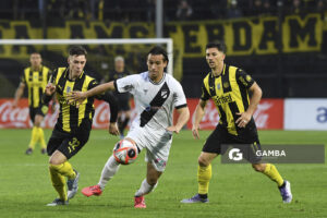 Ignacio Pintos, de Danubio, Torneo Clausura. Estadio Campeón del Siglo.