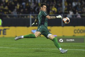 Mauro Goicoechea, golero de Danubio, Torneo Clausura. Estadio Campeón del Siglo.
