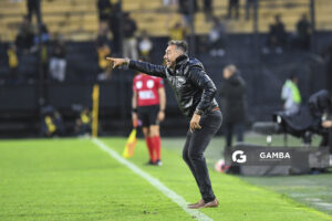 Gustavo Matosas, director técnico de Danubio, Torneo Clausura. Estadio Campeón del Siglo.