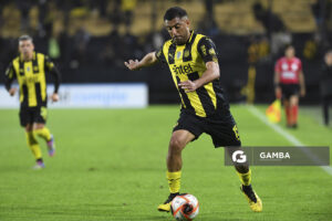 Maximiliano Olivera, de Peñarol, Torneo Clausura. Estadio Campeón del Siglo.