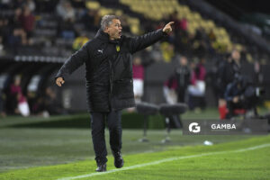 Diego Aguirre, director técnico de Peñarol, Torneo Clausura. Estadio Campeón del Siglo.