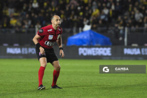Javier Burgos, árbitro central, Torneo Clausura. Estadio Campeón del Siglo.