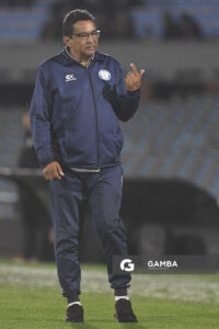 Danielo Núñez, director técnico de Cerro Largo, Torneo Clausura. Estadio Centenario.