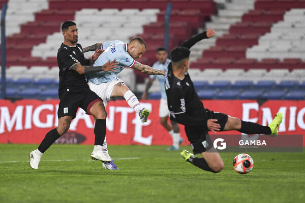 Nicolás López, de Nacional, Torneo Clausura. Estadio Gran Parque Central.