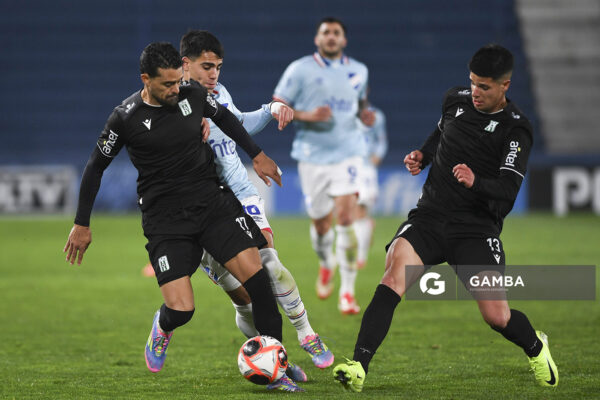 Martín Ferreira, de Racing, Torneo Clausura. Estadio Gran Parque Central.