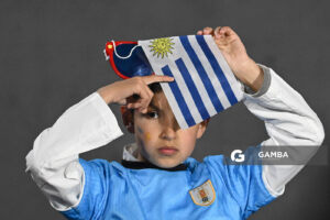 Hinchas de Uruguay. Eliminatorias sudamericanas. Estadio Centenario.