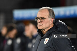 Marcelo Bielsa, director técnico de Uruguay, Eliminatorias sudamericanas. Estadio Centenario.