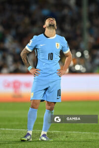 Giorgian de Arrascaeta, de Uruguay, Eliminatorias sudamericanas. Estadio Centenario.