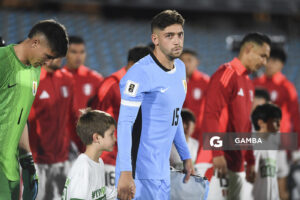 Federico Valverde, de Uruguay, Eliminatorias sudamericanas. Estadio Centenario.