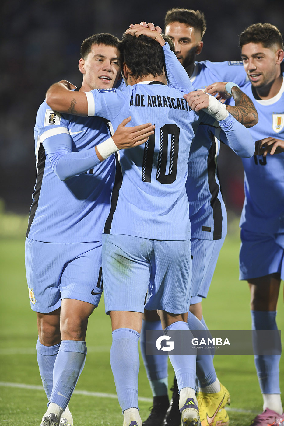 Giorgian de Arrascaeta, de Uruguay, Eliminatorias sudamericanas. Estadio Centenario.