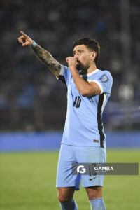 Giorgian de Arrascaeta, de Uruguay, Eliminatorias sudamericanas. Estadio Centenario.