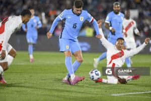 Federico Valverde, de Uruguay, Eliminatorias sudamericanas. Estadio Centenario.